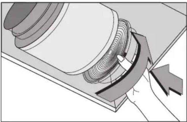 GRUNDIG GDSP 5470 DXSCH - Inlocuirea filtrelor de carbon - 1