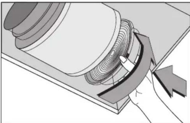 GRUNDIG GDSP 5470 DXSCH - Sustitución de los filtros de carbón - 1