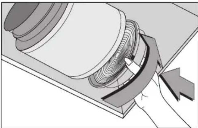 GRUNDIG GDSP 5470 DXSCH - Wymiana filtra weglowego - 1
