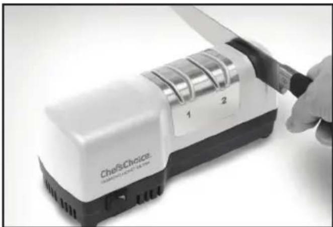 Chef's Choice Diamond Hone Ultra D203 - RESHARPENING THE KNIFE EDGE - 2