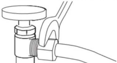 AMANA ADB1400AMS - Fixer la canalisation d'alimentation en eau - 1