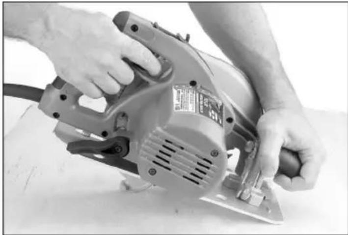 MILWAUKEE 639121 - Pocket Cutting - 1