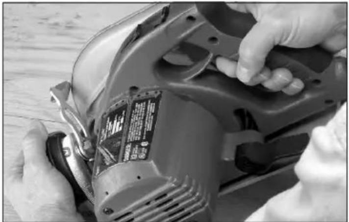 MILWAUKEE 639421 - Adjusting Bevel Angle - 2