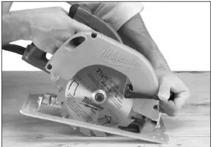 MILWAUKEE 639421 - Cortes interiores - 1