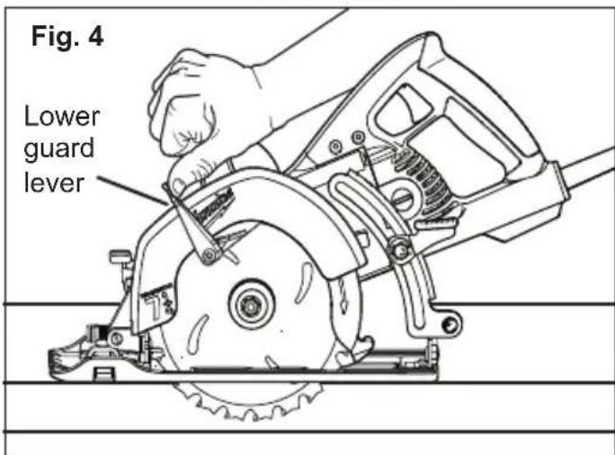 MILWAUKEE 657720 - Installing Blade - 3