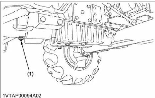 KUBOTA MX6000 - Vidange de l'eau du carter d'embrayage - 1