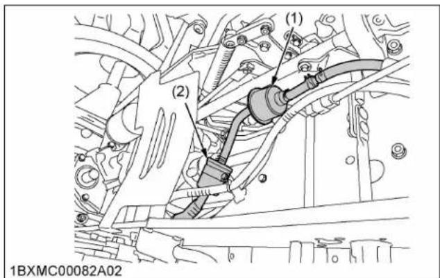 KUBOTA LA340 - Purge du circuit de carburant - 1