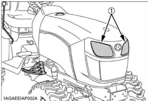KUBOTA B2401 - Phares du tracteur - 1
