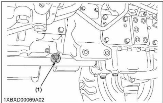 KUBOTA L3902 - Vidange de l'eau du boîtier d'embrayage - 1