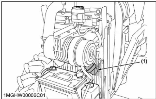 KUBOTA L3902 - Nettoyage de la valve de l'évacuateur - 1