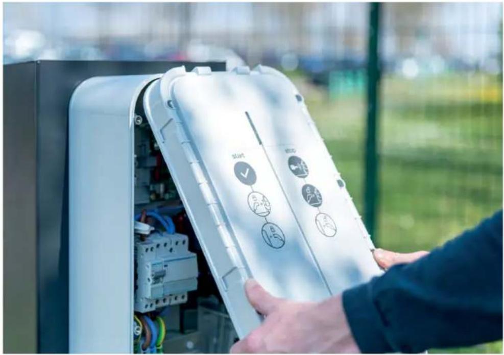 HAGER FN102E - Nos solutions de bornes de charge - 12