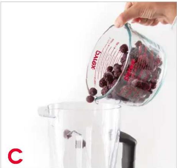 Dash Chef Series Deluxe Digital - USING YOUR DELUXE CHEF SERIES DIGITAL BLENDER - 1