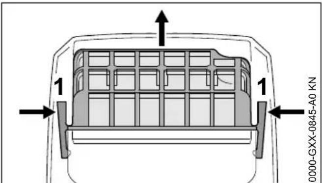 STIHL MS 231 - Luftfilter ausbauen (Kunststoffgewebel-Filter) - 1