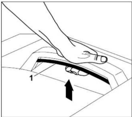 STIHL RT 4082 - Removing the grass catcher box - 1