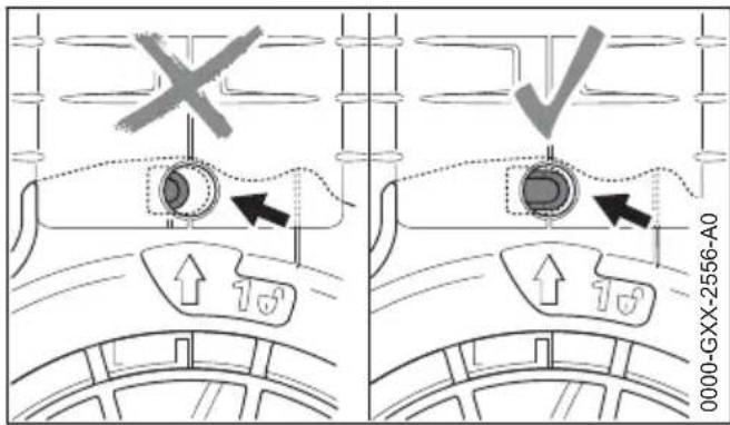 STIHL SHE 71 - Smontaggio del tubo di aspirazione - 3