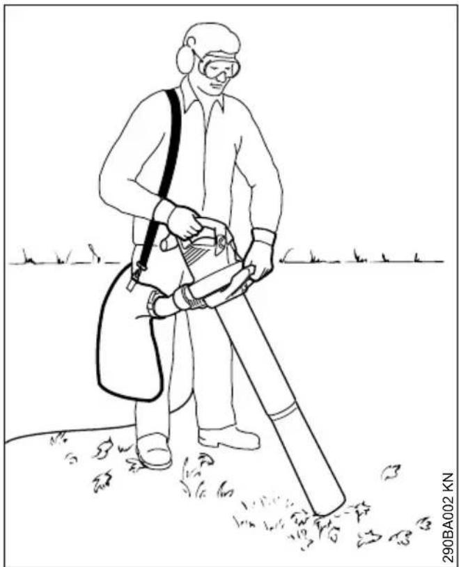 STIHL SHE 71 - Using the Vacuum Attachment - 1