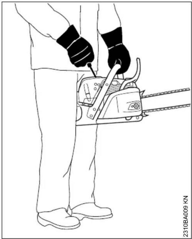 STIHL MS 231 C - Zwischen Knie oder Oberschenkel - 1