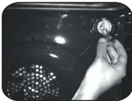 ROSIERES RFC3O5179IN - CHANGING THE BULB - 2