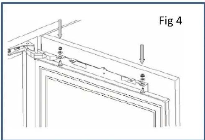 SMEG CB2485U - Fitting the cabinet door bracket - 1