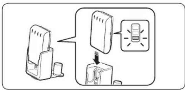 SAMSUNG Jet 75 elite - De batterij opnieuw plaatsen - 1
