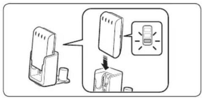 SAMSUNG Jet 75 pet extra - Réinsertion de la batterie - 1