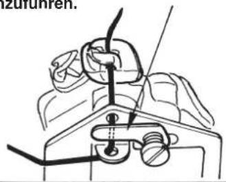 JUKI MEB3200 - Einfädeln der Gimpe - 4