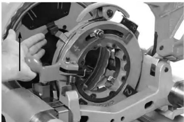 RIDGID 1224 - Preparing the Die Head to Thread - 1