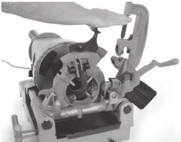 RIDGID 300 Compact - Preparing the Die Head to Thread - 1