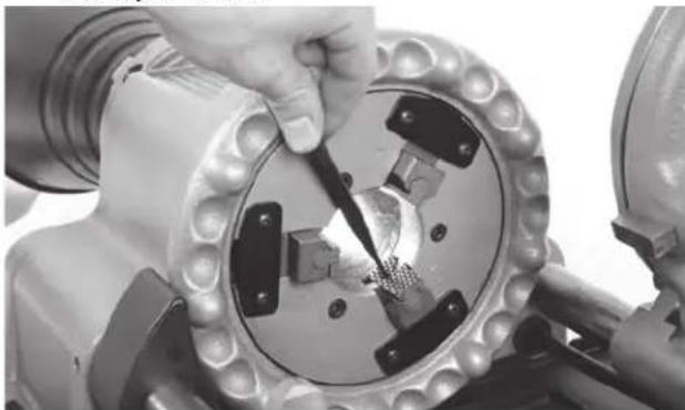 RIDGID 1215 - Replacing Jaw Inserts - 1