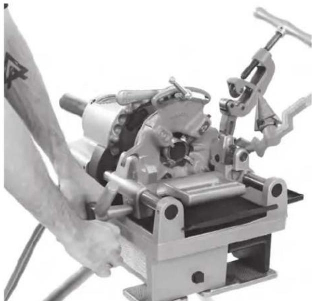 RIDGID 1215 - Threading Pipe - 1