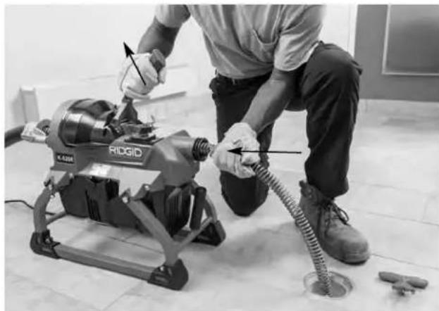RIDGID K5208 - Retrieving The Cable - 2