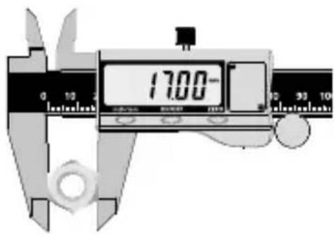 Laserliner MetricMaster Plus - Zakladanie baterii - 4