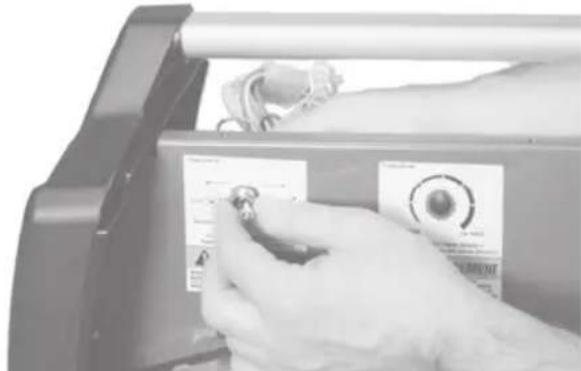 LINCOLN ELECTRIC Magnum Pro 100SG - MONTAR EL INTERRUPTOR - 5