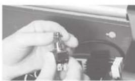 LINCOLN ELECTRIC Magnum Pro 100SG - MOUNTING THE SWITCH - 3