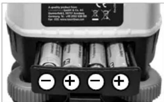 Laserliner SensoCommander - Inserting the batteries - 1