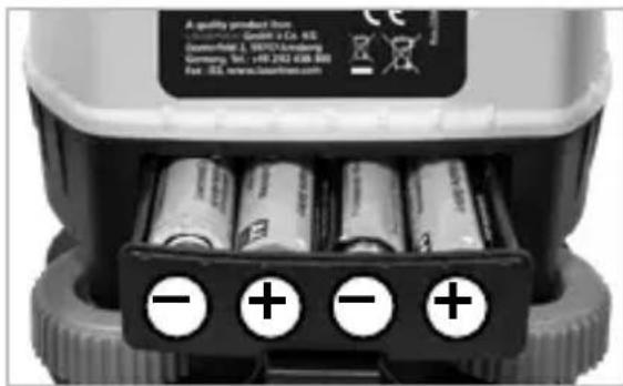 Laserliner SensoCommander - Einlagen der Batterien - 1