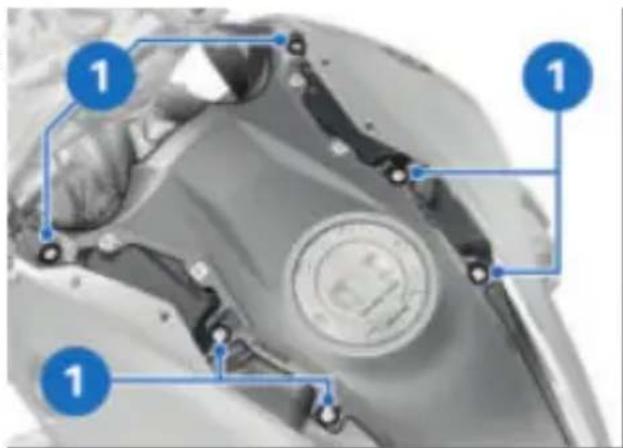 BMW R 1250 R (2022) - Serrage des vis à un couple de serrage incorrect - 6