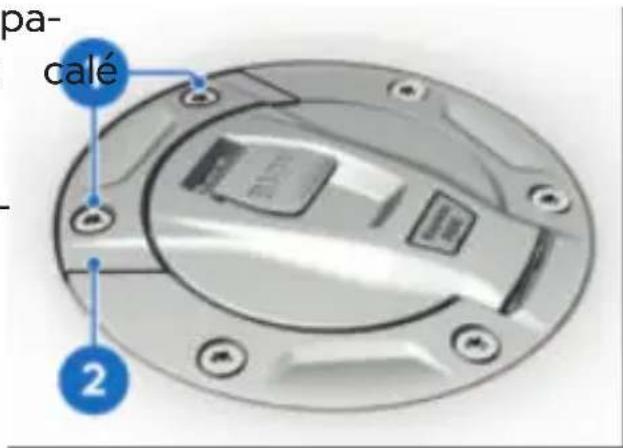 BMW R 1250 R (2022) - Ouverture du bouchon de réservoir - 4