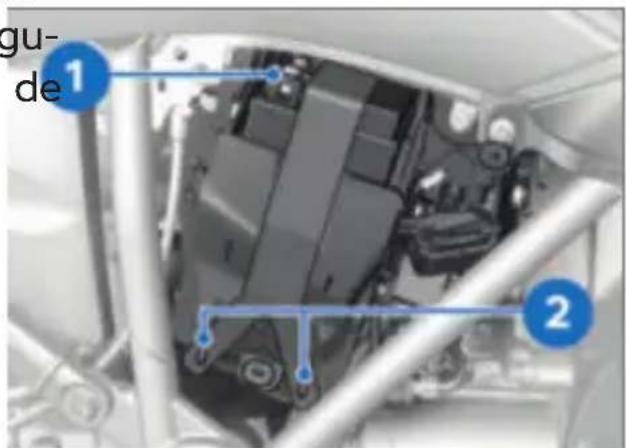 BMW R 1250 R (2022) - Poser la batterie - 3