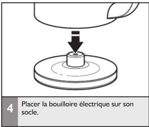 KITCHENAID KEK1722ER - Remplissage de la bouilloire électrique avec de l'eau - 4