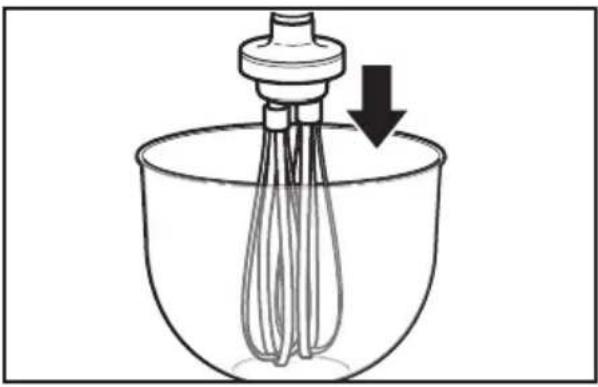 KITCHENAID KHBC418OB - Utilisation du mélangeur à immersion commerciale avec fouet - 3
