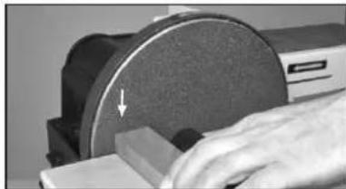 Holzmann BT 150_914 - Ponçage avec le disque abrasif - 1