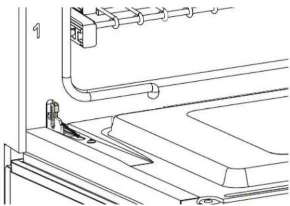 THERMADOR PALPKITDGW - Reinstalling the oven door before leak testing the broil and bake burners - 2