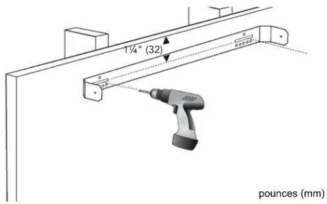 THERMADOR CHMHP366W - Fixation de la rallonge télescopique pour hotte de cheminée mural Thermador Professional - 3