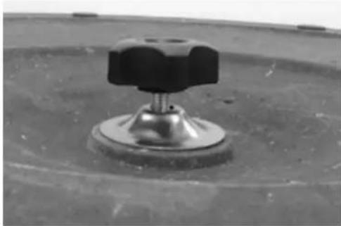 Emga 513035 - Montage du socle (seulement s-type): - 1