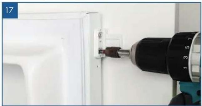 Veripart VPIBKK88 - In the next steps, you attach the door of the refrigerator to the cabinet door. - 14