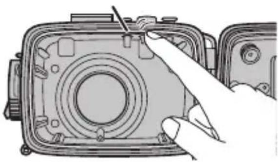 FUJIFILM WPFXF500 - Make a preliminary submersion test on the waterproof case before positioning the digital camera - 6