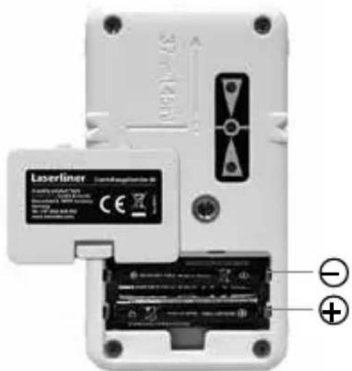 Laserliner CombiRangeXtender 40 - Plaatsen van de batterijen - 1