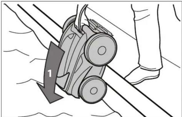 POLARIS P965iQ - Install and Submerge the Cleaner - 1