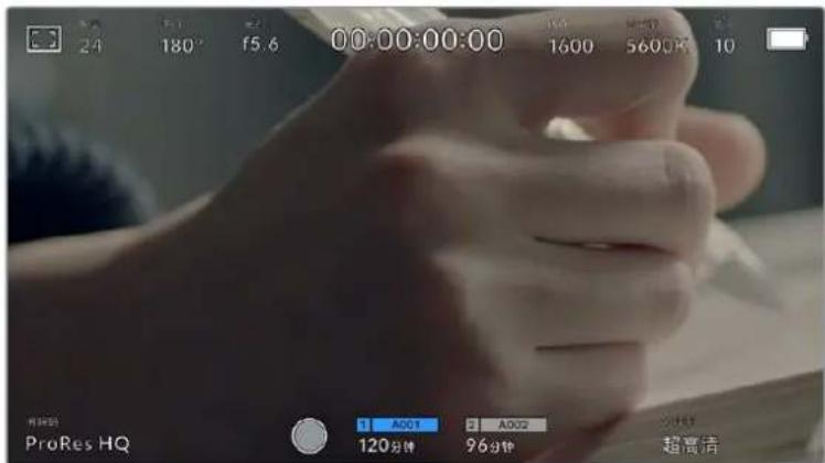 Blackmagic Design Pocket Cinema Camera 6K Pro - 显示 - 1